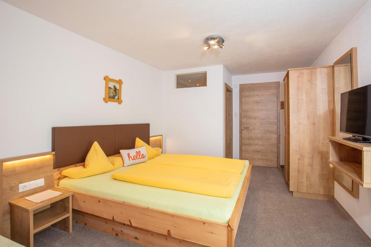 Gaestehaus Berghof Schoepf Langenfeld Ngoại thất bức ảnh